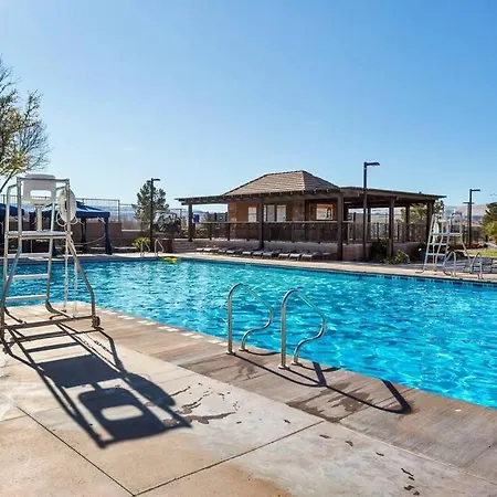 Villa 29 - 4 Bedroom Townhome Pool And Hot Tub